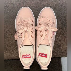 Levi’s Pink Sneaker